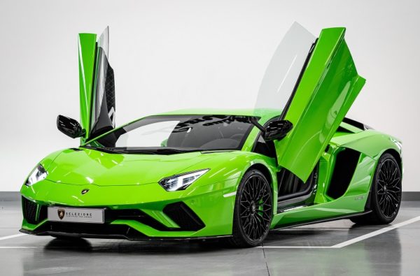 lamborghini aventador coupe v12 740s