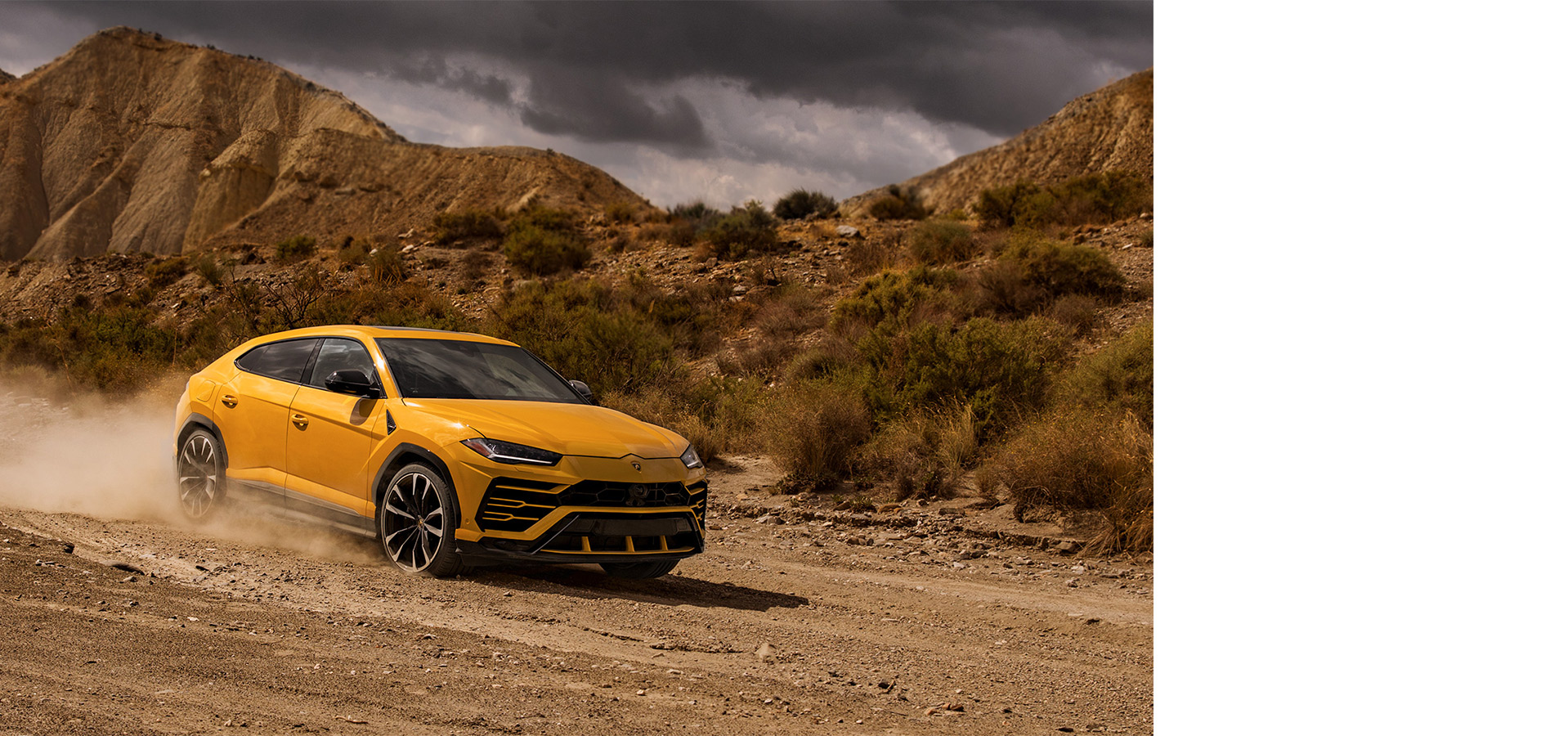 lamborghini urus jaune